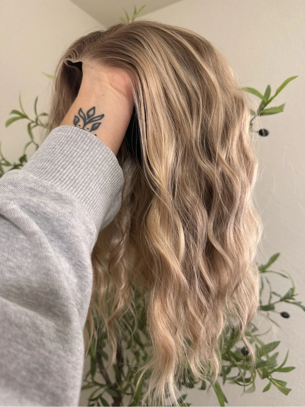 AISOM Honey Blonde Mila Lace Front Wig
